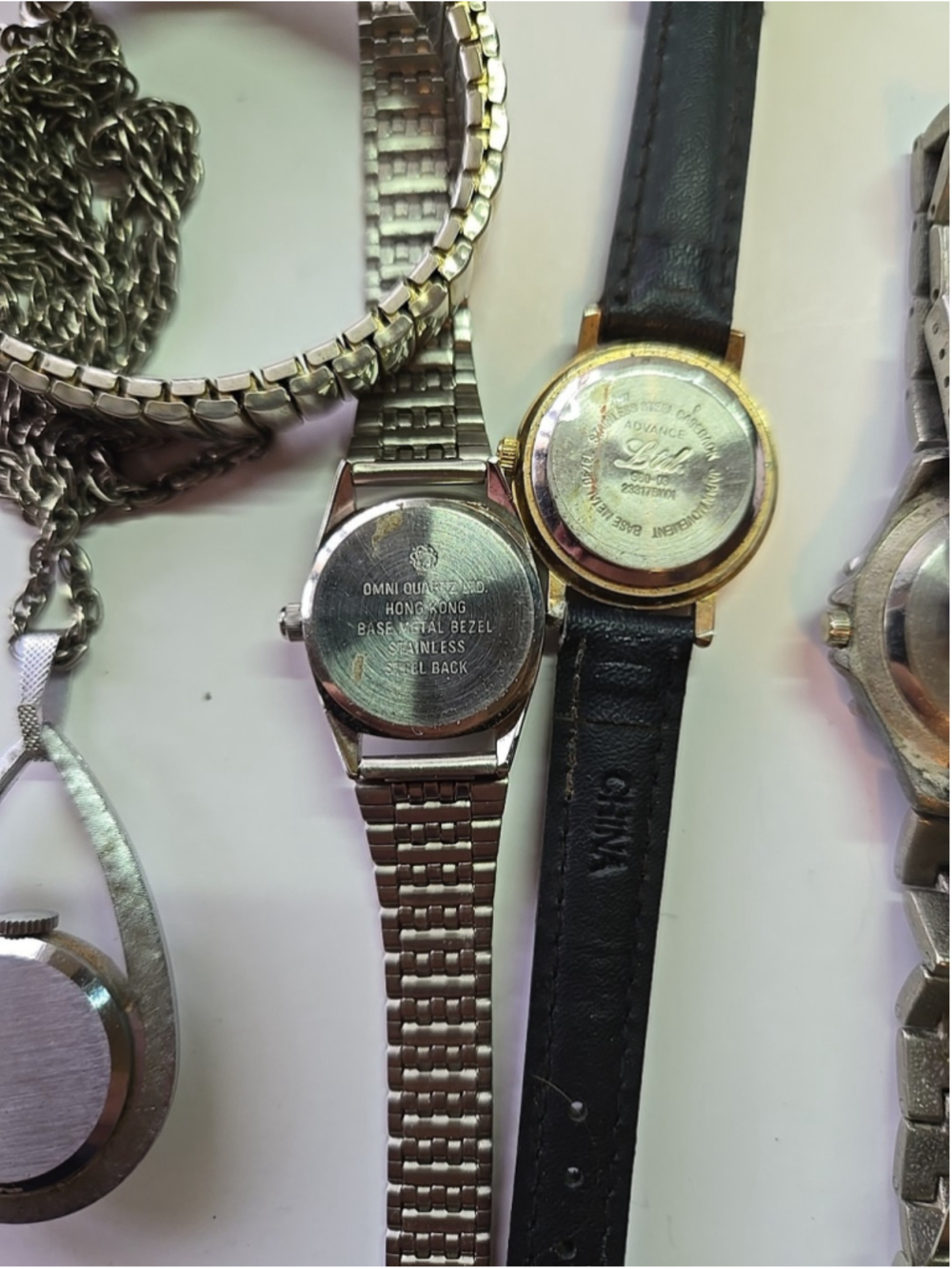 Five Vintage Women's Watches All Different Kinds For Parts Or Repair - Picture 9 of 12